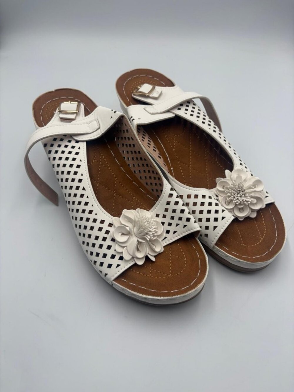 White Floral Cutout Wedge Sandals EU 43 Approx US Women's 11